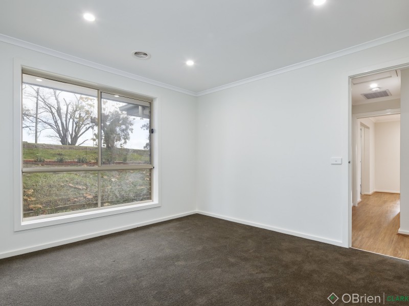 1/18-20 Main South Road, Drouin VIC 3818