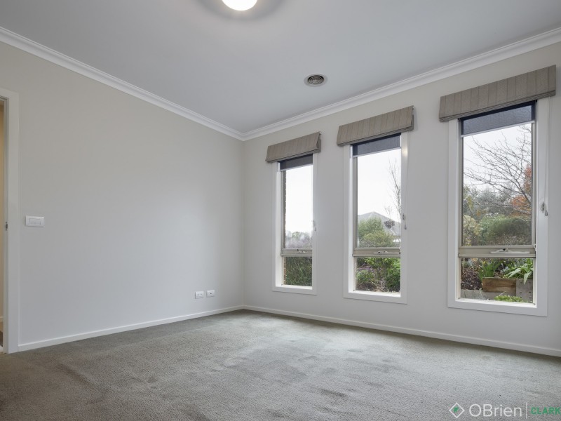 28 Davey Drive, Drouin VIC 3818