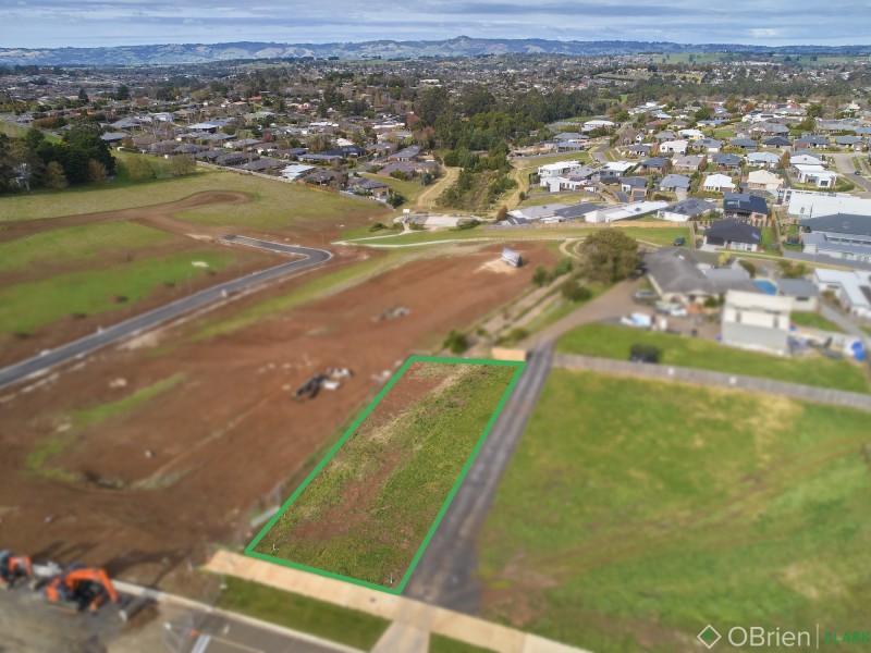 38 Silver Wattle Drive, Warragul VIC 3820