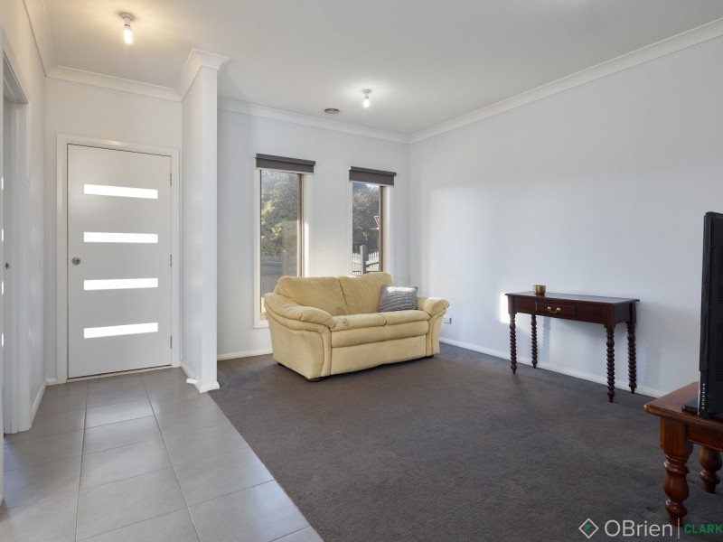 70 Lampard Road, Drouin VIC 3818