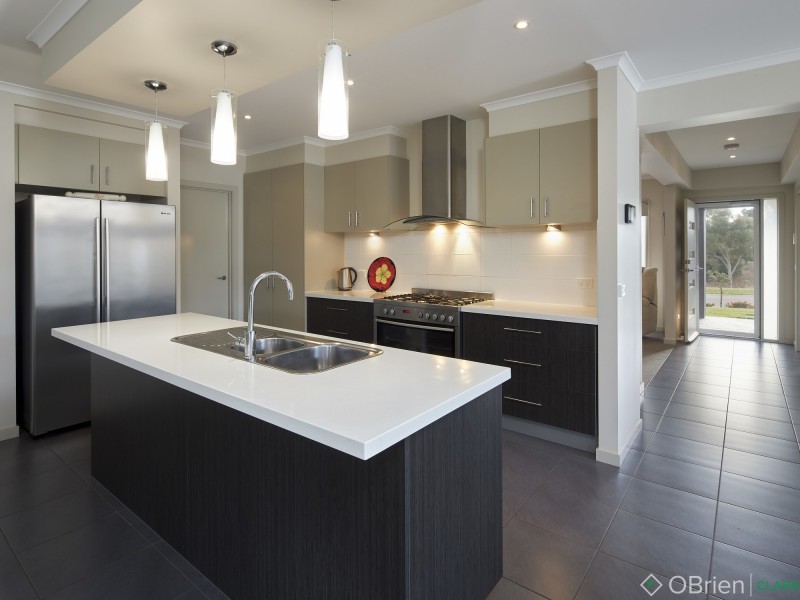 10 Shakespeare Court, Drouin VIC 3818