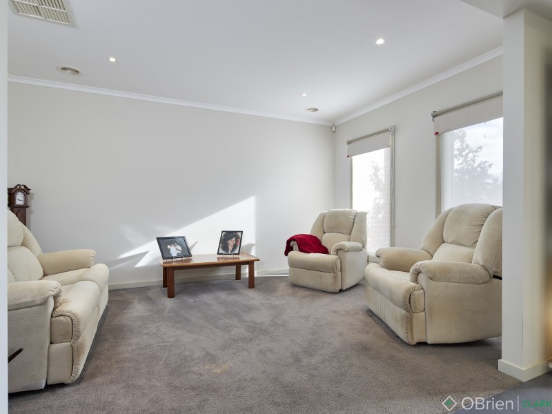 10 Shakespeare Court, Drouin VIC 3818