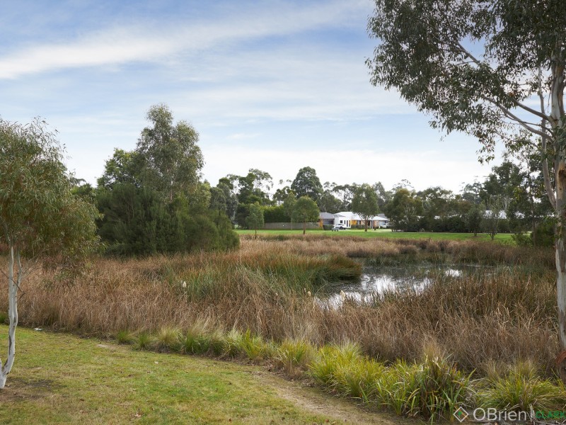 10 Shakespeare Court, Drouin VIC 3818