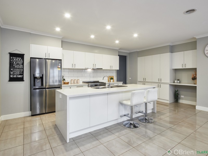 32 Empire Avenue, Drouin VIC 3818