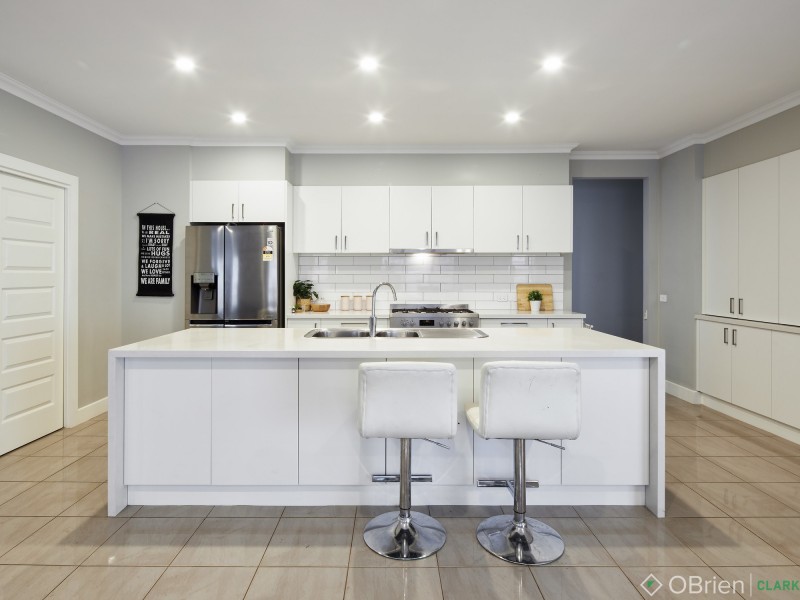 32 Empire Avenue, Drouin VIC 3818