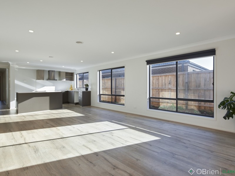 48 McCubbin Drive, Warragul VIC 3820