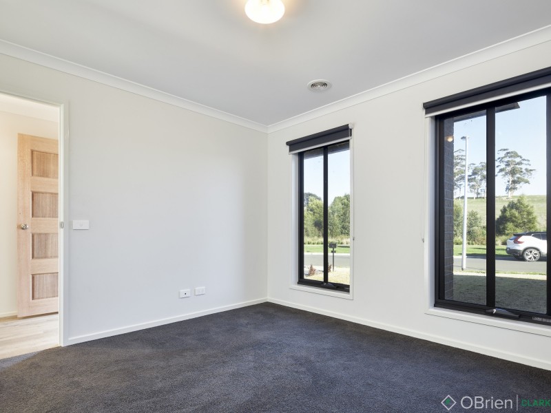 48 McCubbin Drive, Warragul VIC 3820