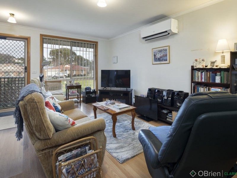 9/3 Gumleaf Place, Drouin VIC 3818