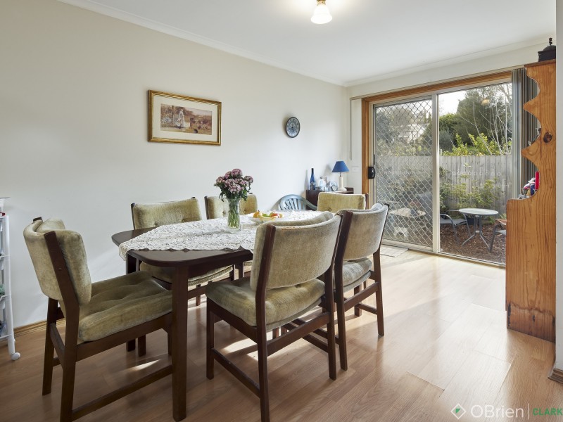 9/3 Gumleaf Place, Drouin VIC 3818