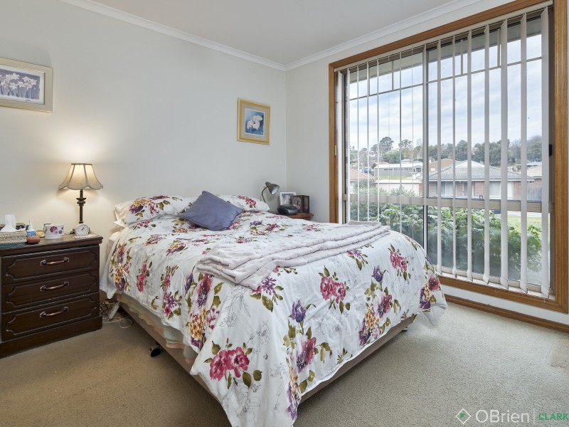 9/3 Gumleaf Place, Drouin VIC 3818