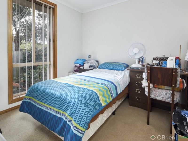 9/3 Gumleaf Place, Drouin VIC 3818