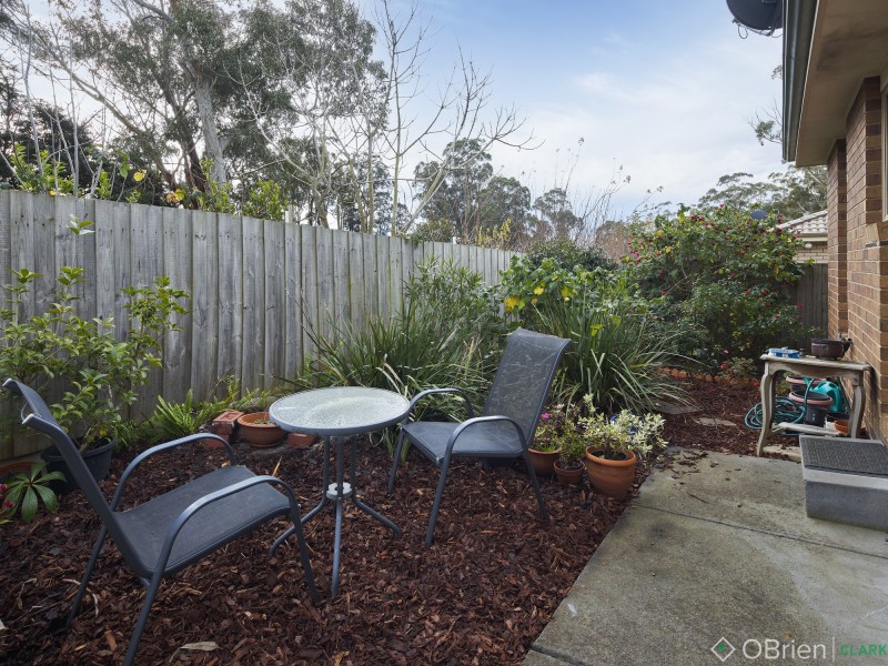9/3 Gumleaf Place, Drouin VIC 3818
