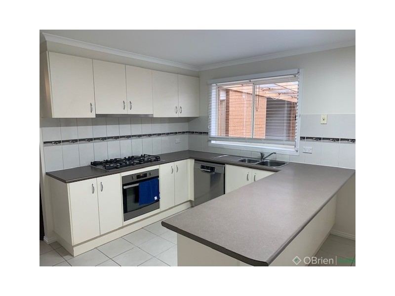 7 Sutherland Way, Drouin VIC 3818
