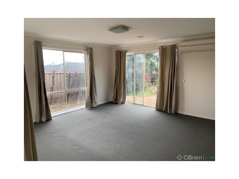 7 Sutherland Way, Drouin VIC 3818