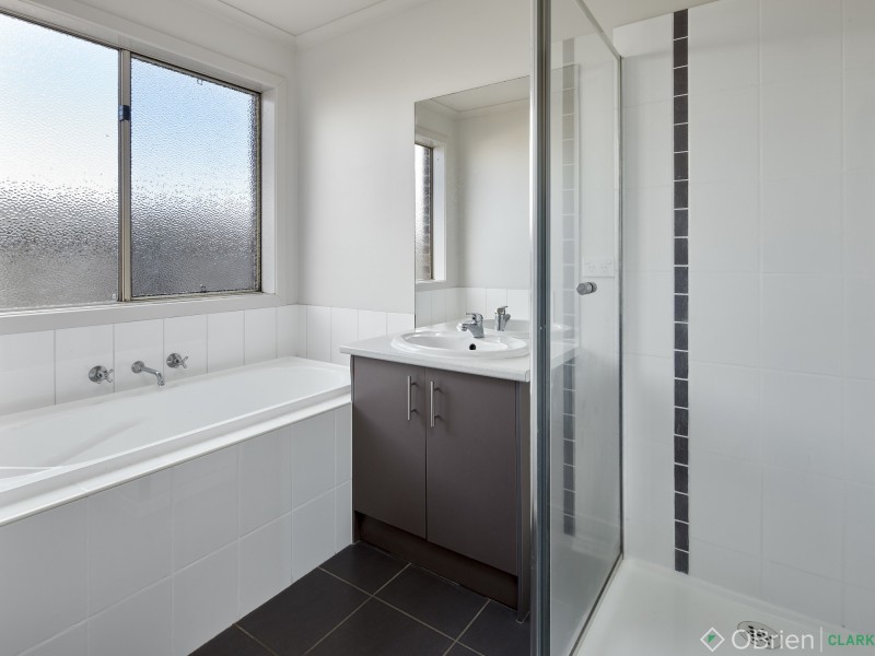 27 Howard Street, Warragul VIC 3820