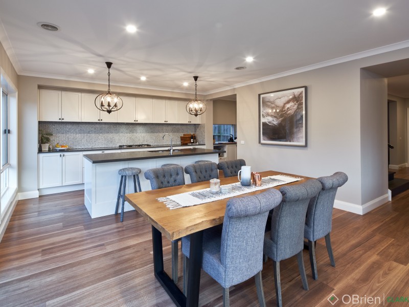 13 Waterview Close, Drouin VIC 3818