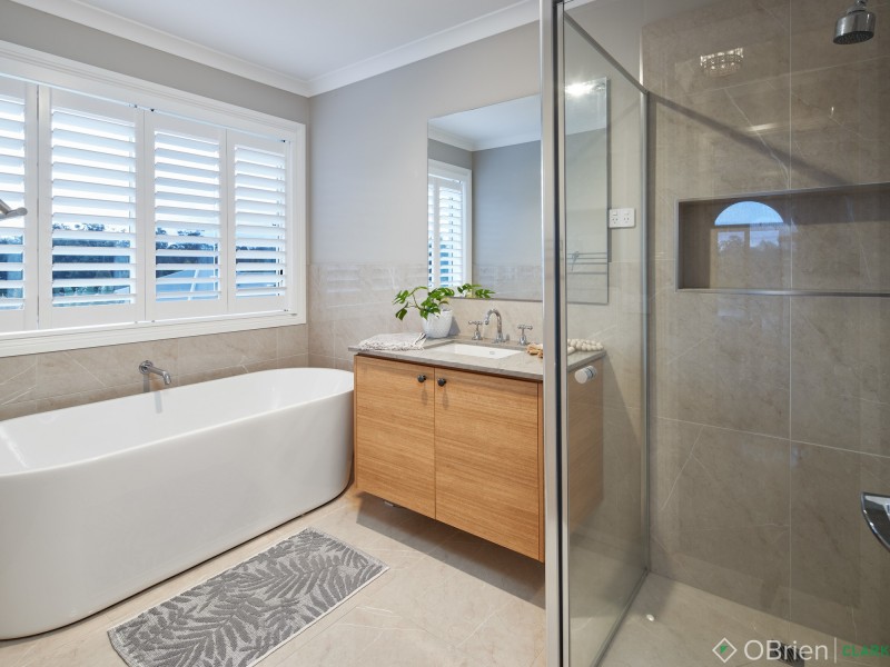 13 Waterview Close, Drouin VIC 3818