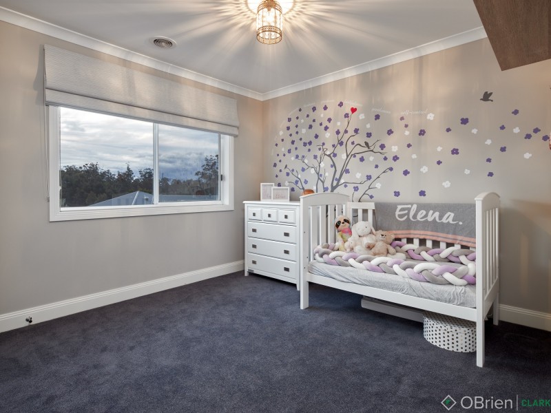 13 Waterview Close, Drouin VIC 3818