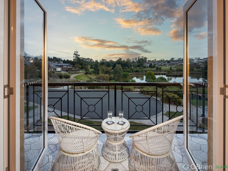 13 Waterview Close, Drouin VIC 3818