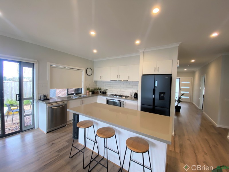 4 Hillgrove Close, Warragul VIC 3820