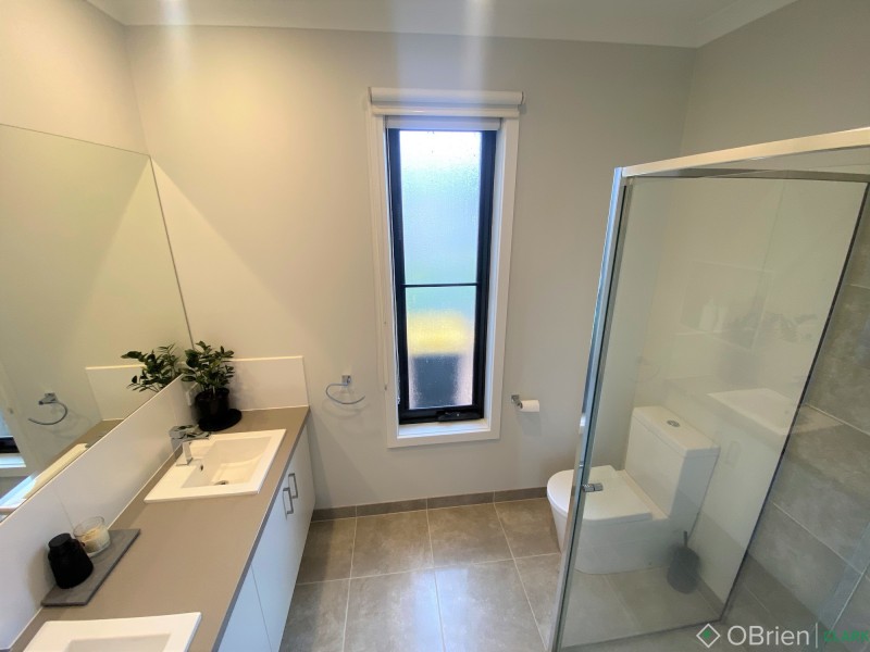 4 Hillgrove Close, Warragul VIC 3820