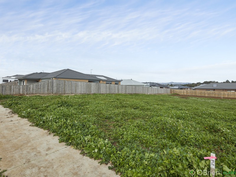 13 Downton Street, Warragul VIC 3820