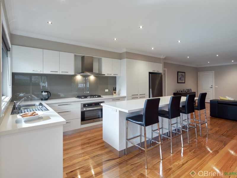 15 Kensington Drive, Warragul VIC 3820