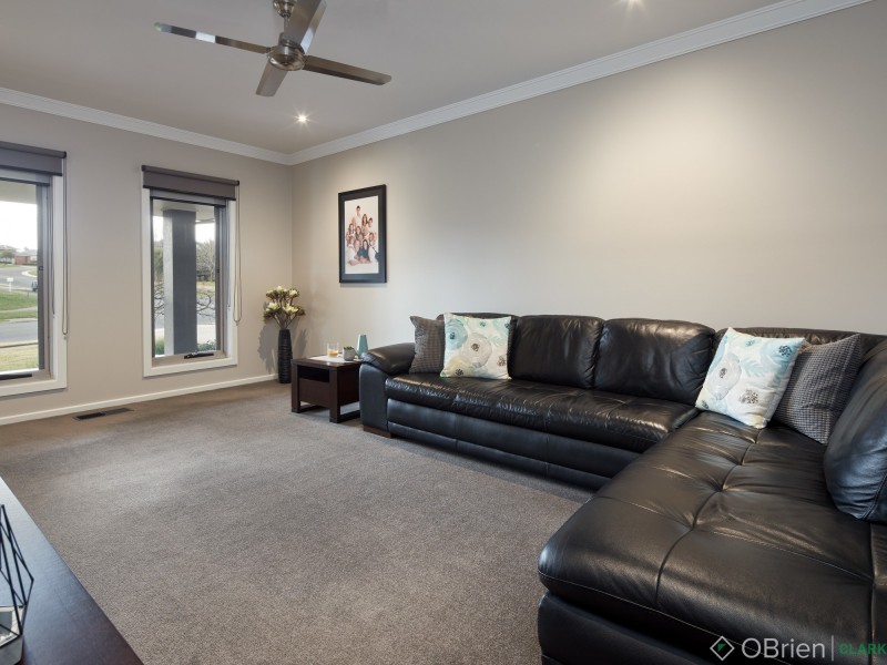 15 Kensington Drive, Warragul VIC 3820