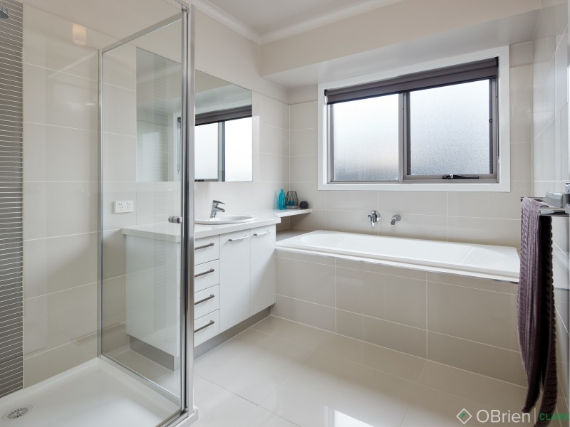 15 Kensington Drive, Warragul VIC 3820