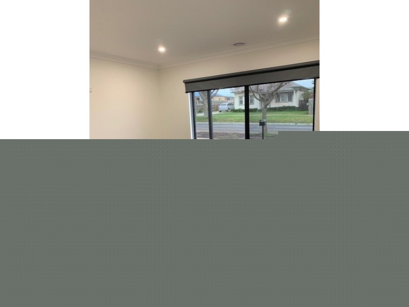 1/14 Hopetoun Road, Drouin VIC 3818