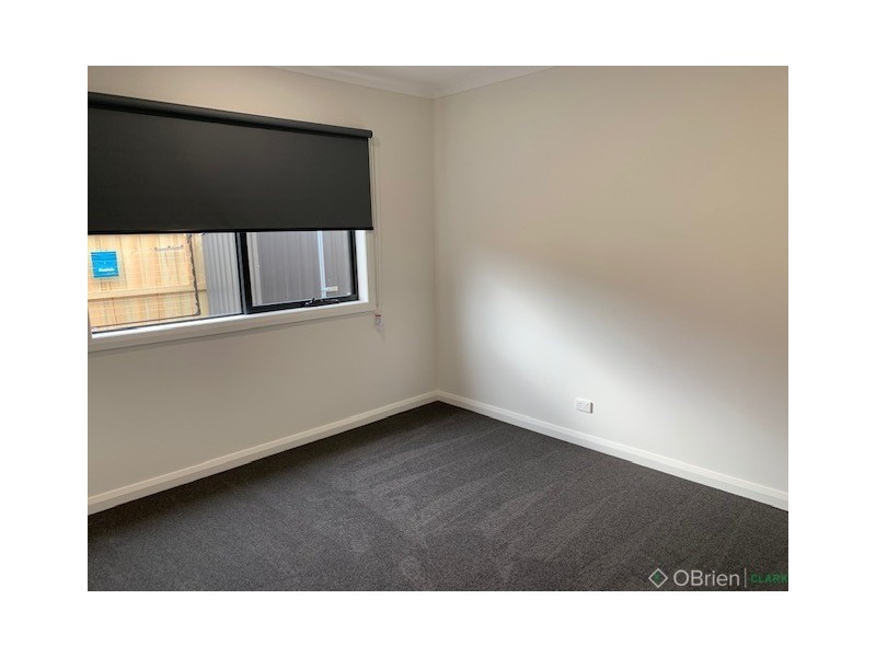 1/14 Hopetoun Road, Drouin VIC 3818