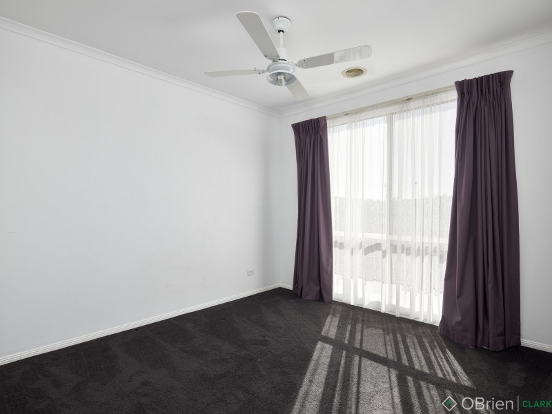 2 Shae Crescent, Drouin VIC 3818