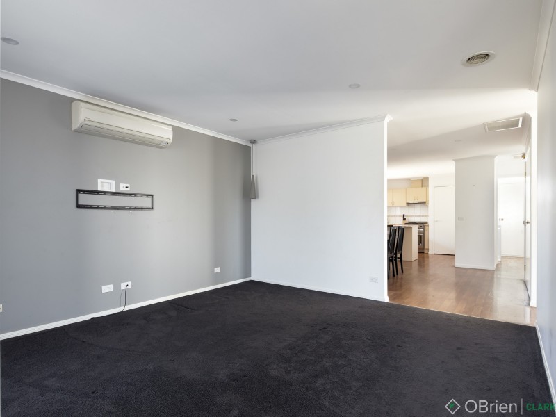 2 Shae Crescent, Drouin VIC 3818