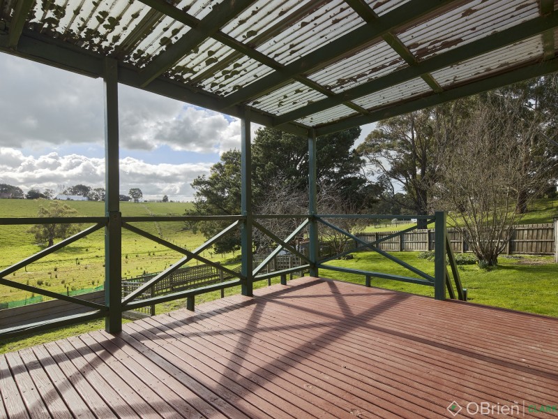 2 Silbys Road, Darnum VIC 3822