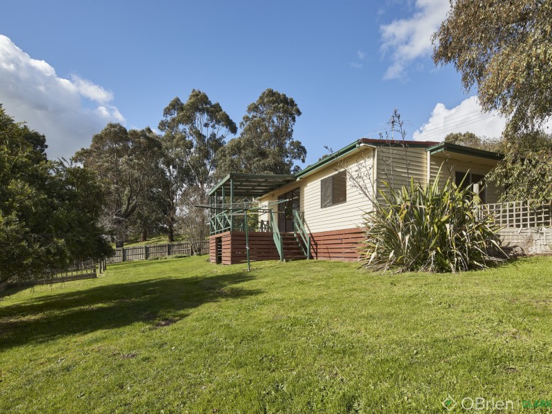 2 Silbys Road, Darnum VIC 3822