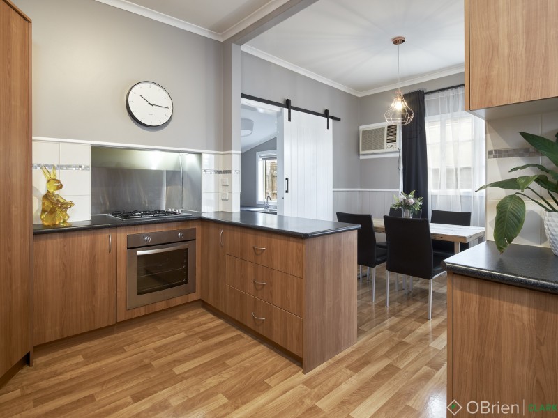 6 Lardner Road, Drouin VIC 3818