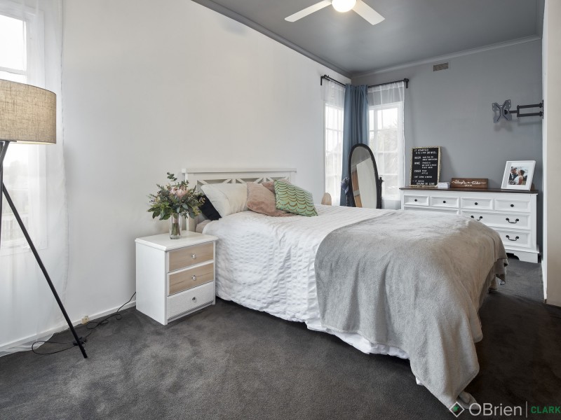 6 Lardner Road, Drouin VIC 3818