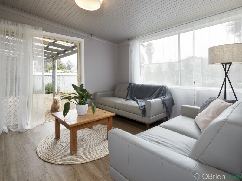 6 Lardner Road, Drouin VIC 3818