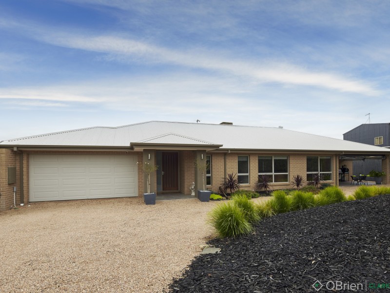 42 Dawson Drive, Warragul VIC 3820