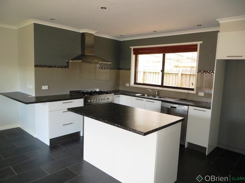 9 Castlefield Court, Warragul VIC 3820