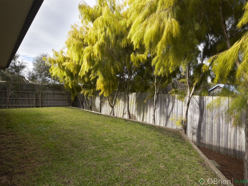 5 Namel Court, Drouin VIC 3818