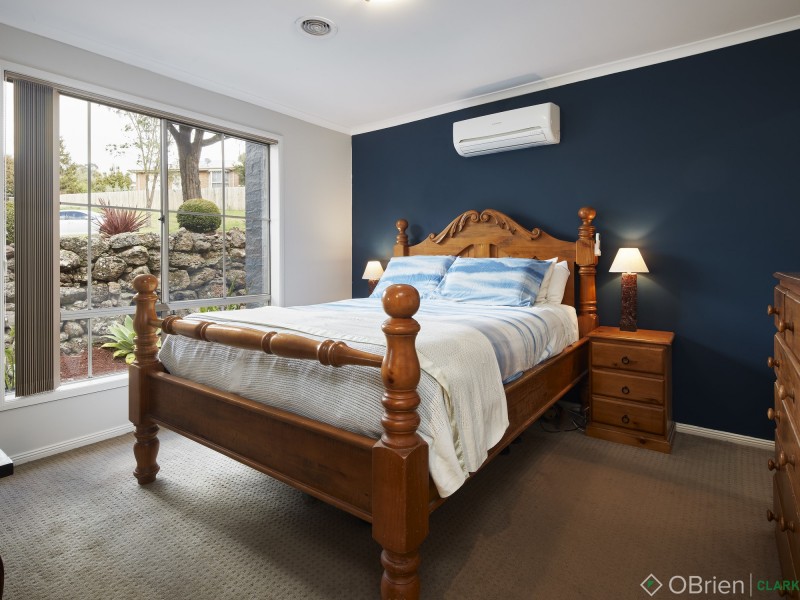6 Andrew Court, Drouin VIC 3818