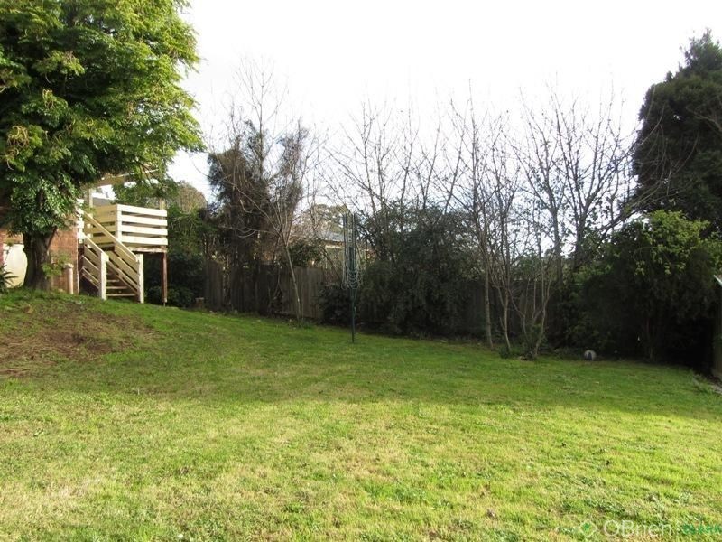 42 Calway Street, Drouin VIC 3818