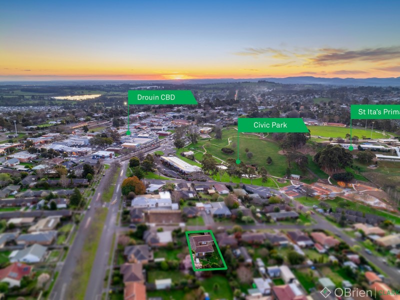 2 Charles Street, Drouin VIC 3818