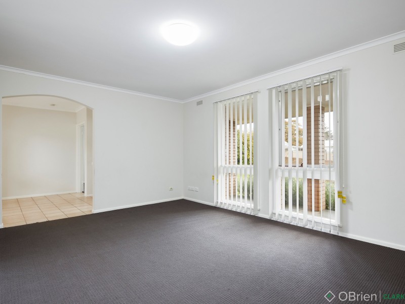 2 Charles Street, Drouin VIC 3818