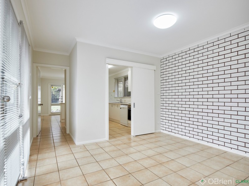 2 Charles Street, Drouin VIC 3818