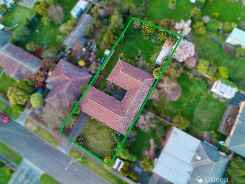 2 Charles Street, Drouin VIC 3818