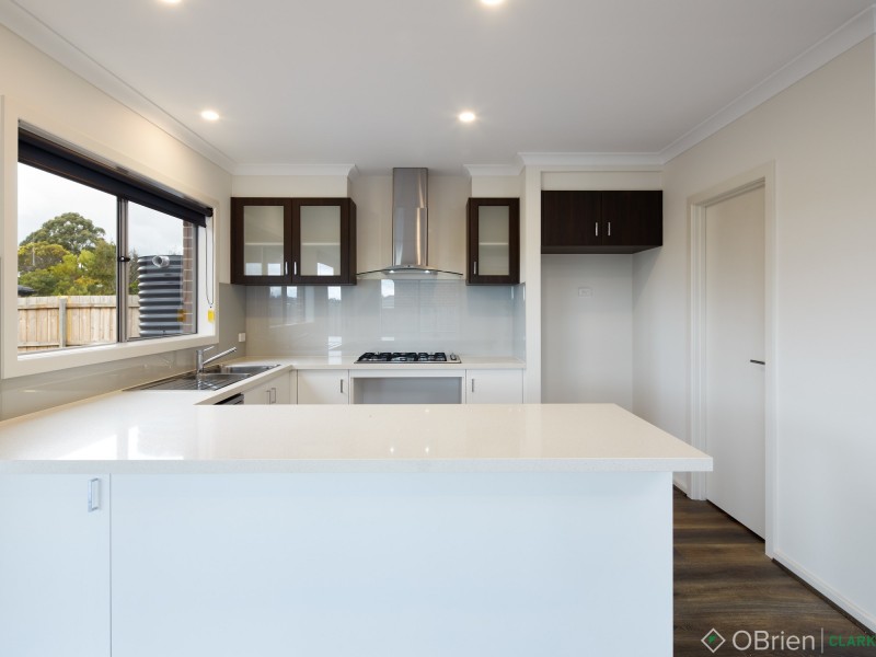 25 Byron Drive, Drouin VIC 3818