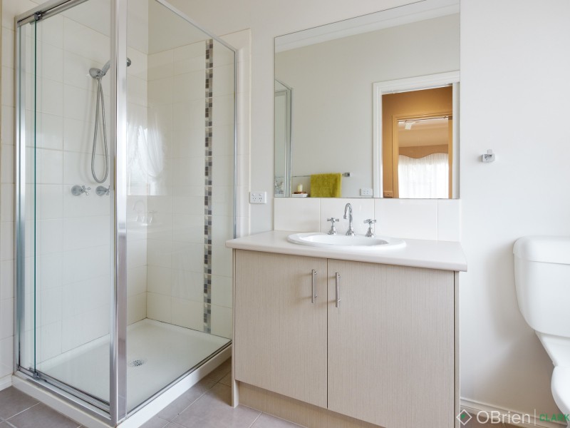 26 Clifford Drive, Drouin VIC 3818