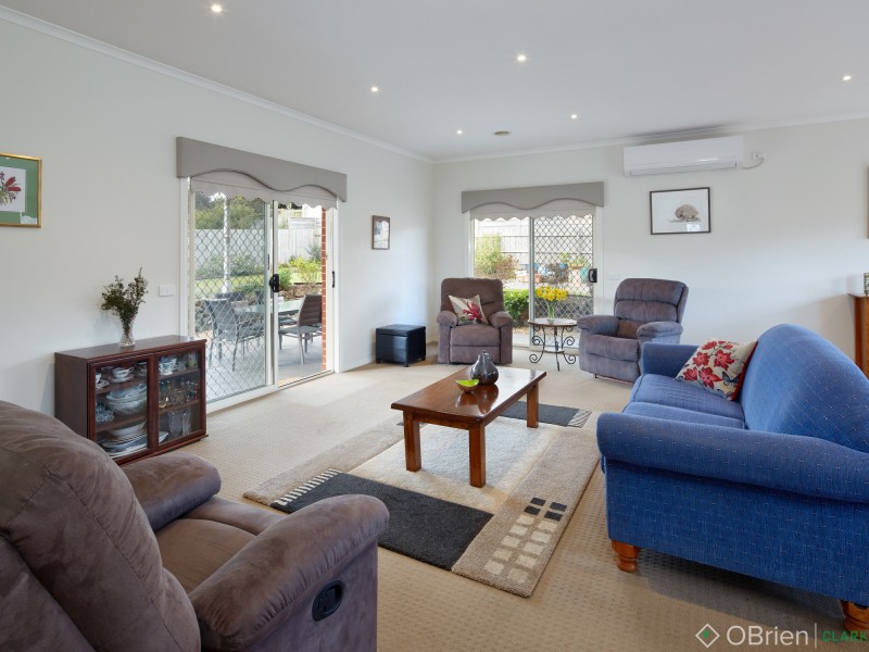 26 Clifford Drive, Drouin VIC 3818